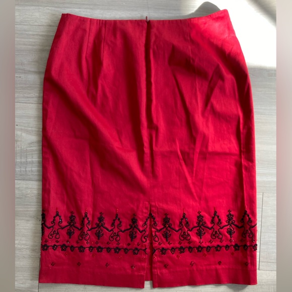 Karen Kane Red Pencil Skirt with Black Embroidery - Picture 2 of 5